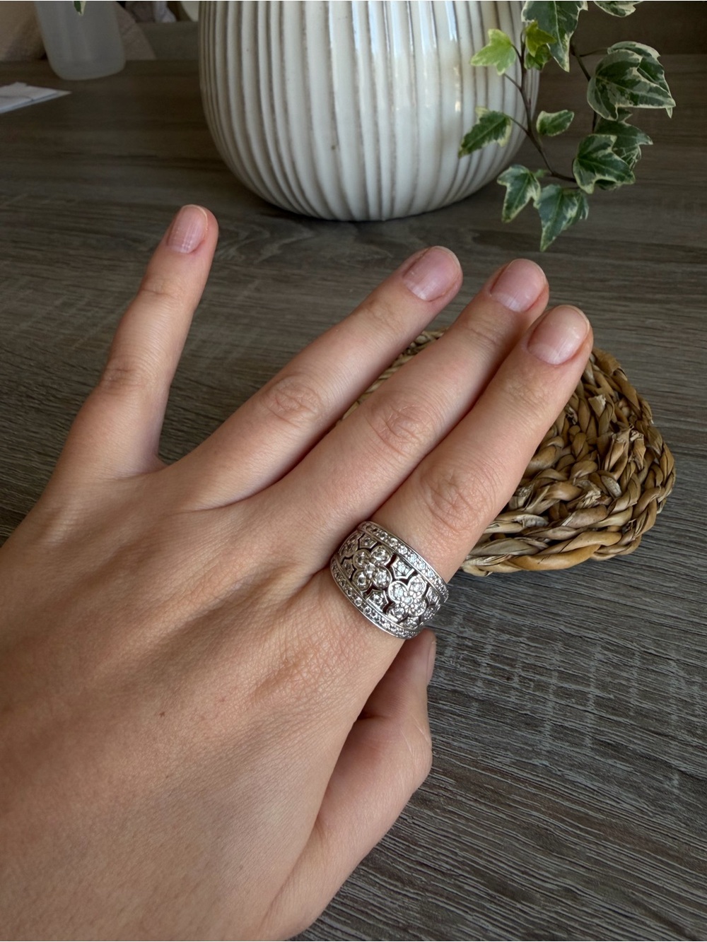 ROSS SIMONS 925 Sterling Silver Round-Cut Shaped CZ Floral 8-8.5 Rare